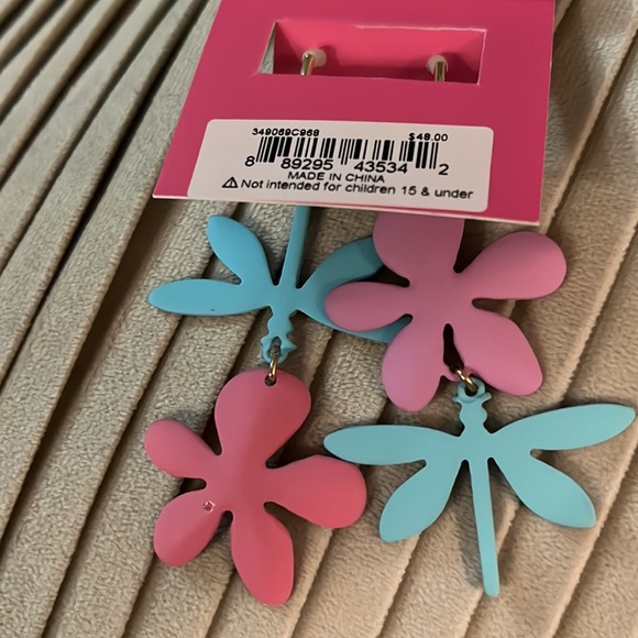 NWT Betsy Johnson Dragonfly Mismatched Earrings - Picture 5 of 9